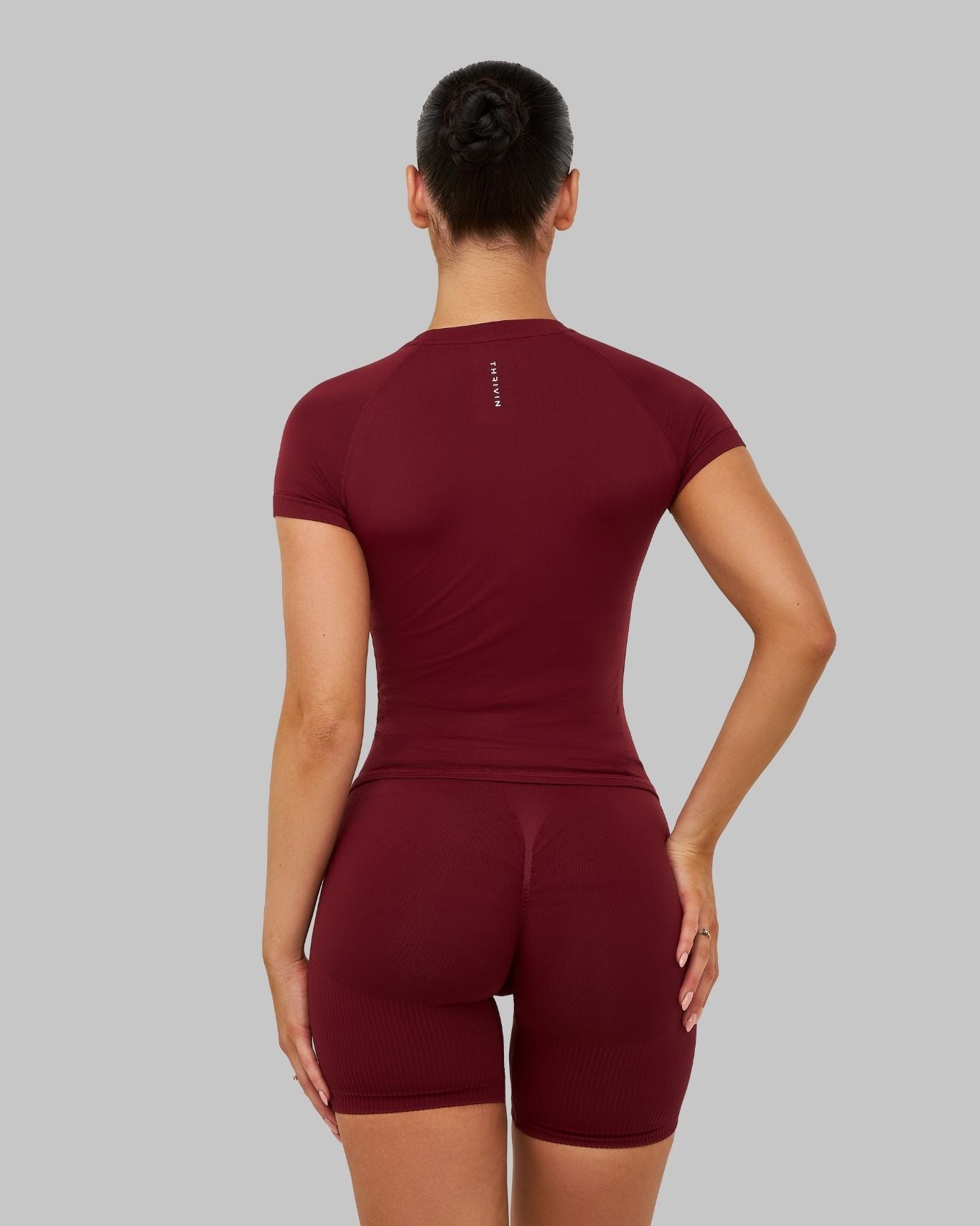 Elevate Compression T-shirt | Fine Wine