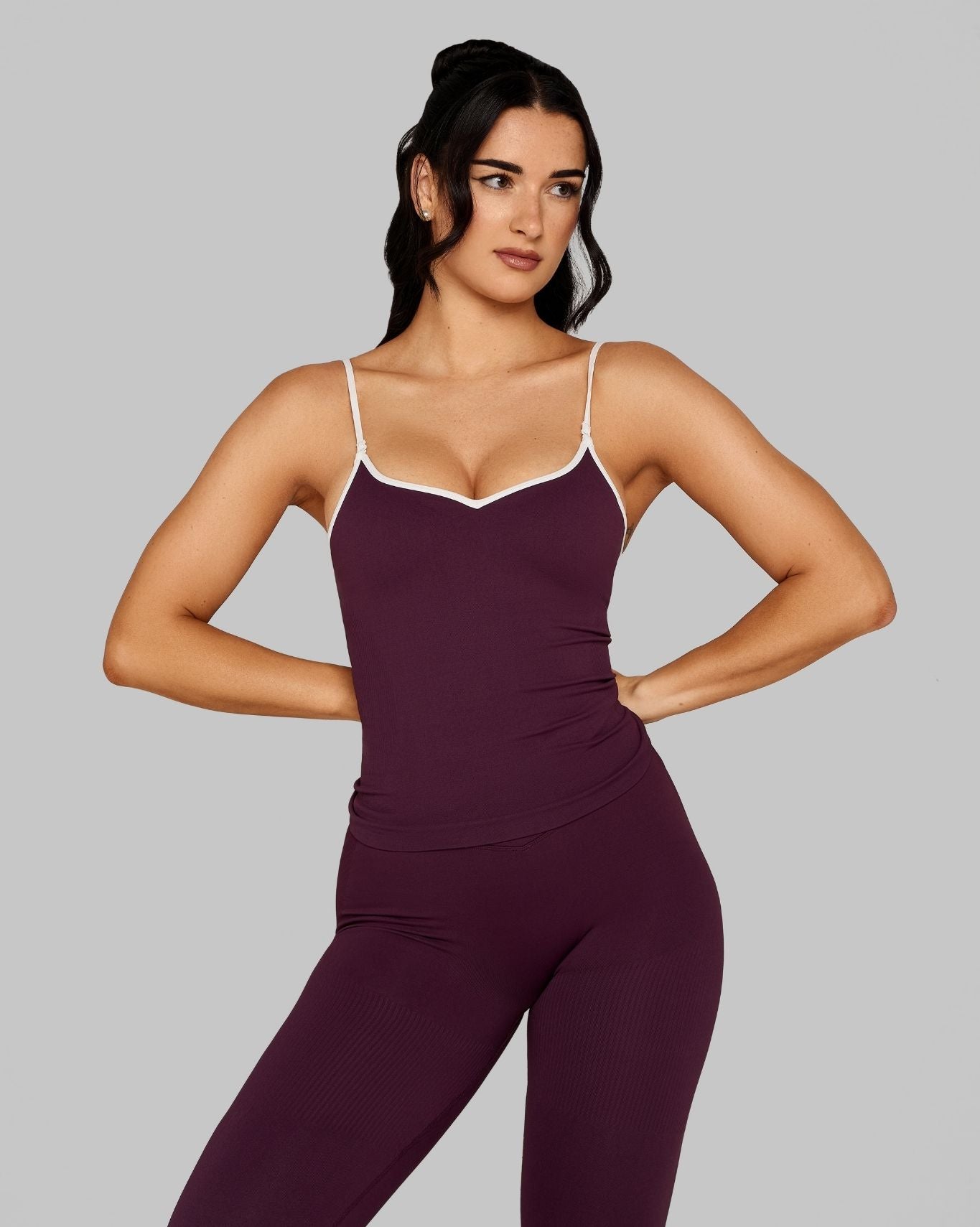 Outline Sweetheart Tanktop | Winter Plum
