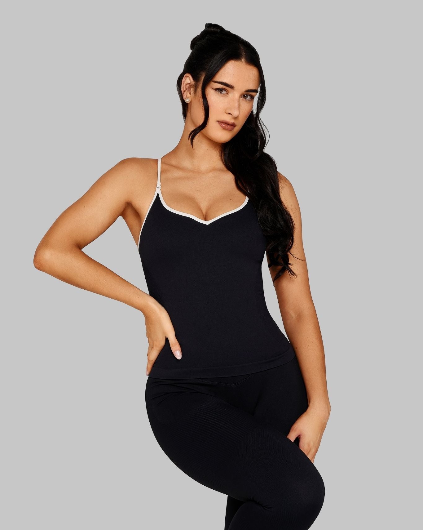 Bliss is 5’10” and wears size XS.