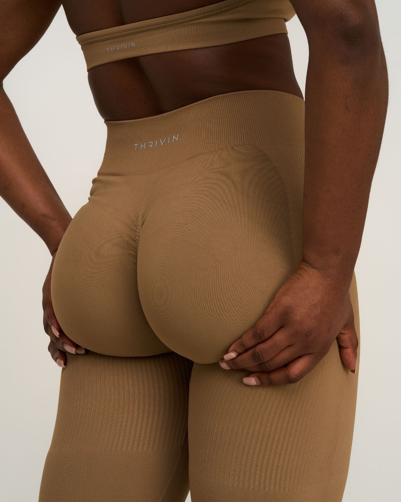 Elevate™ Sculpting Mid Waist Scrunch Leggings | Toffee