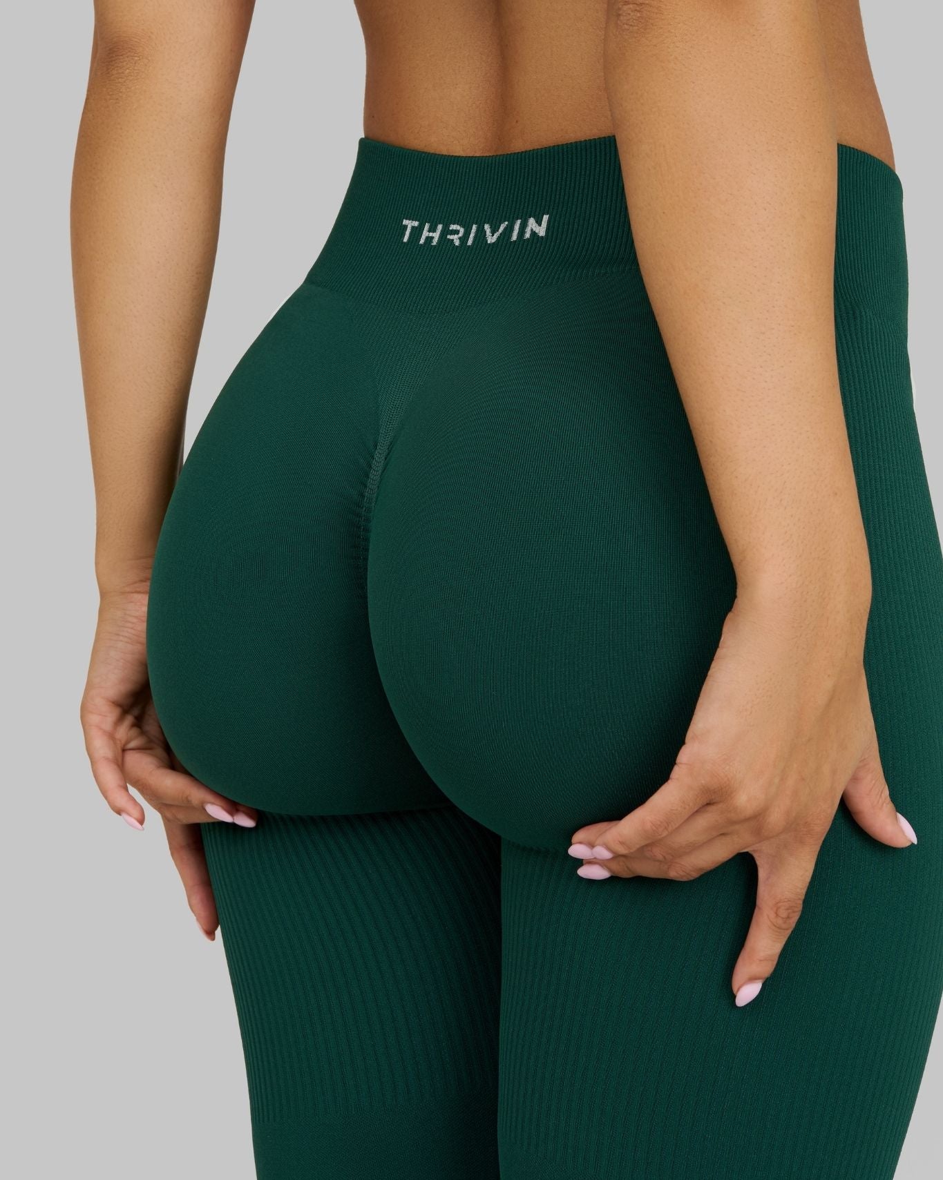 Elevate Ribbed Mid-Waisted Contour Leggings | Pine Green