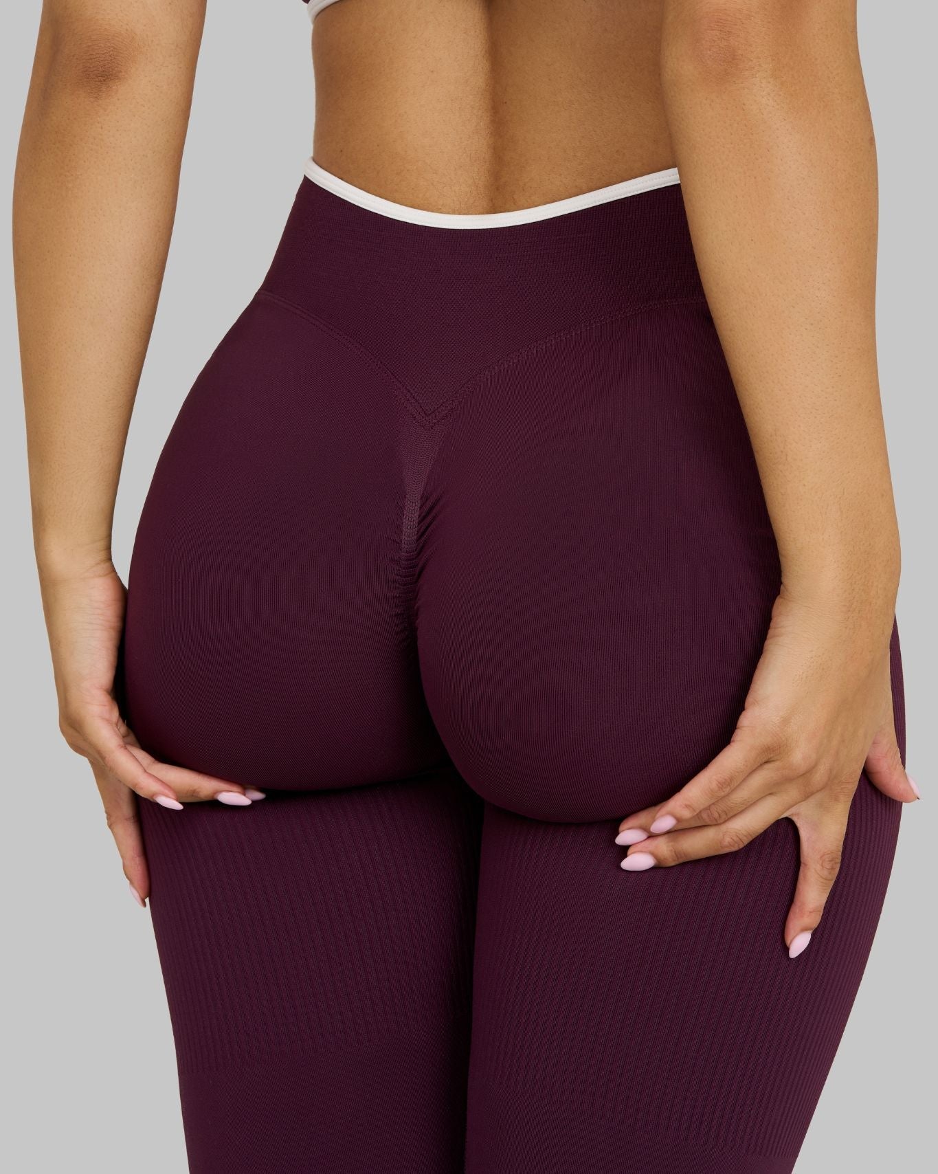 Outline V Waist Leggings | Winter Plum