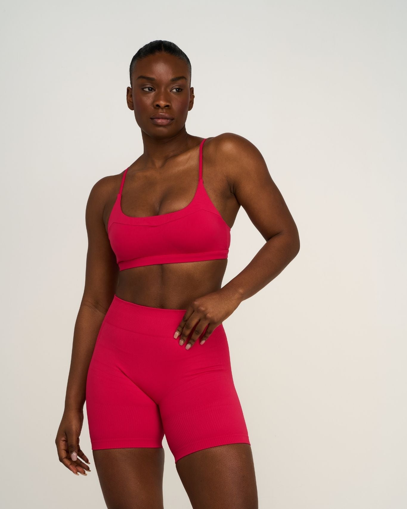 Elevate™ Sculpting Seamless Scoop Neck Bra | Strawberry
