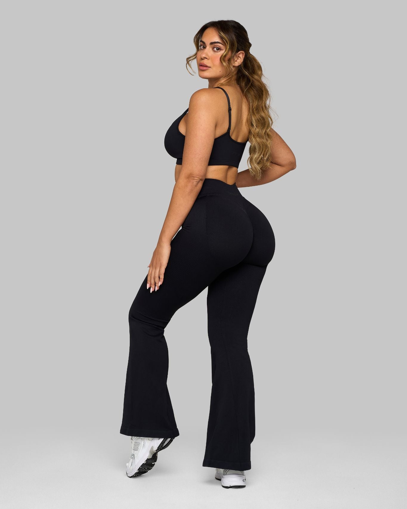 Elevate V-Waist Flared Leggings | Night Black