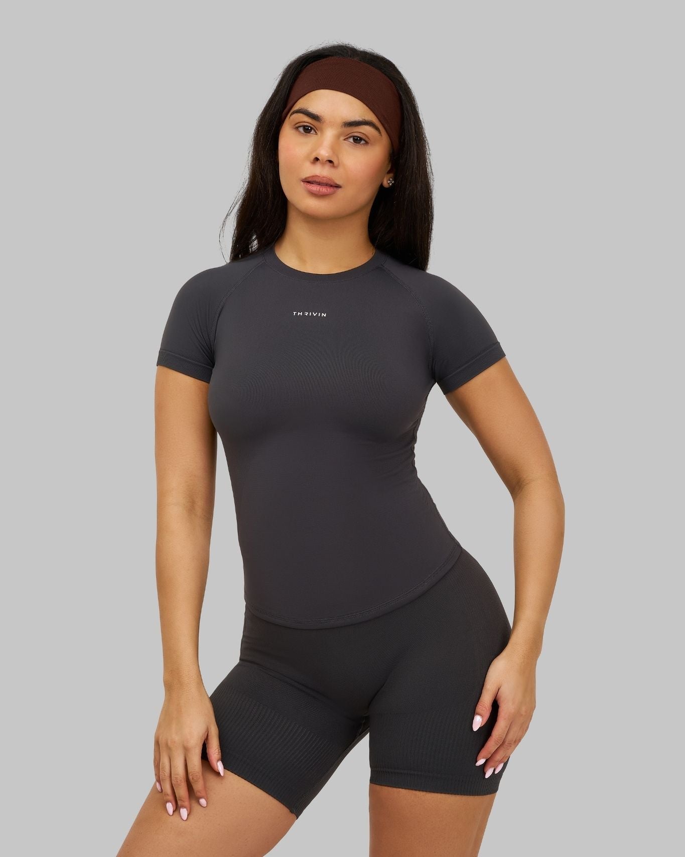 Alex is 5’5” and wears size XS.