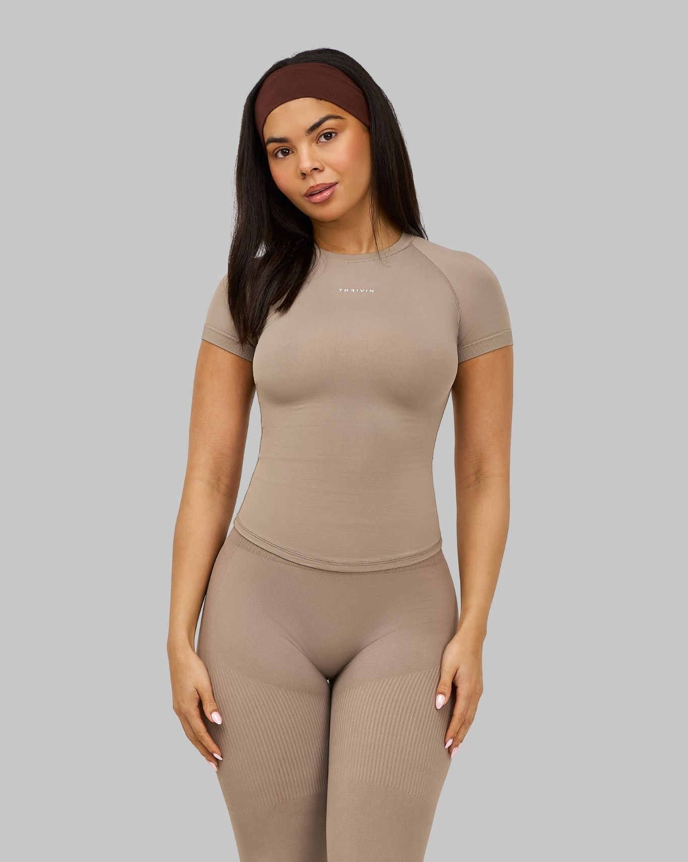 Alex is 5’5” and wears size XS.