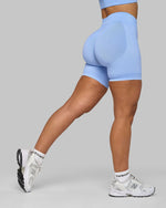 Chiara is 5’6” and wears size S.