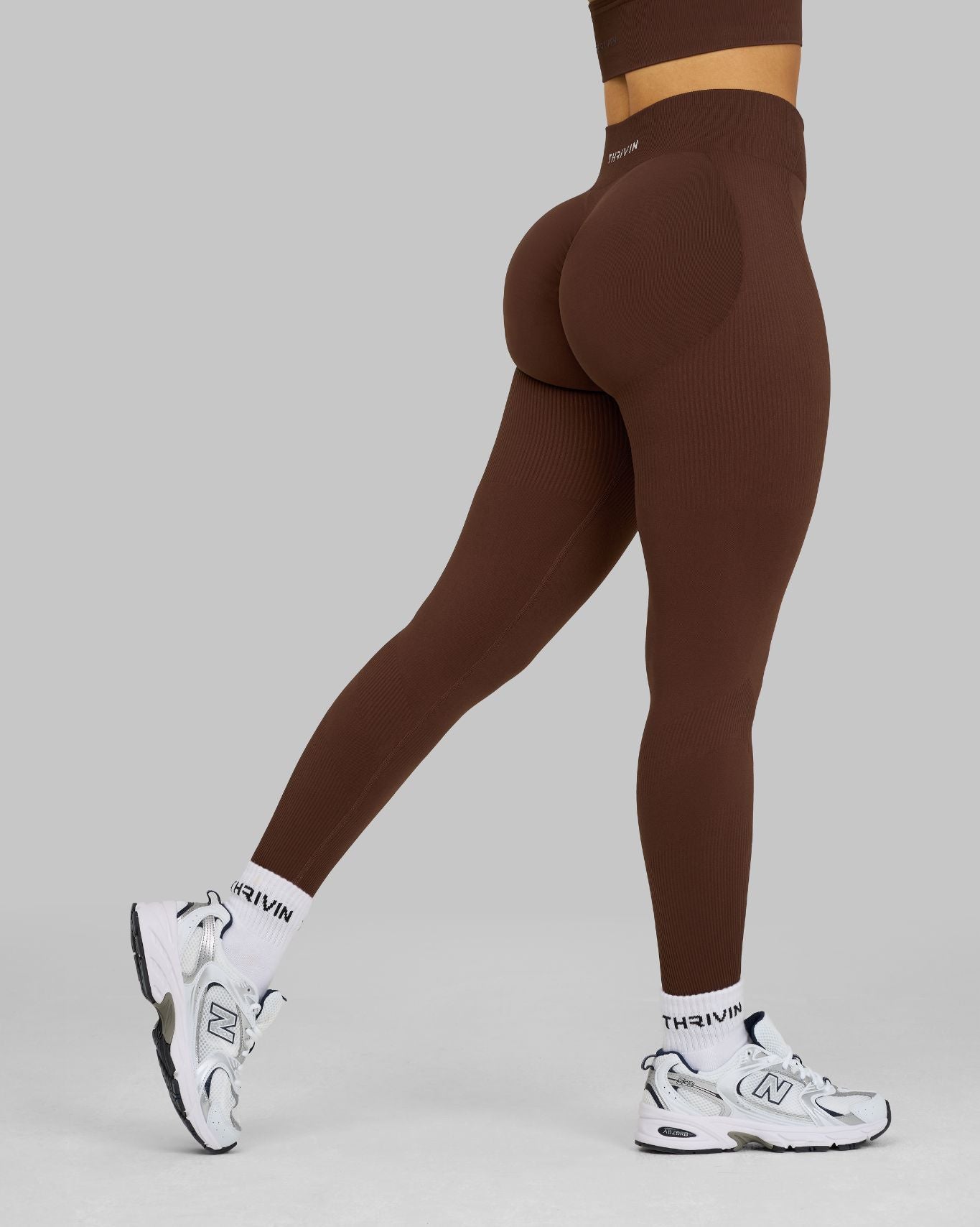 Alex is 165cm and wears a size S.