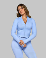 Chiara is 5’6” and wears size S.