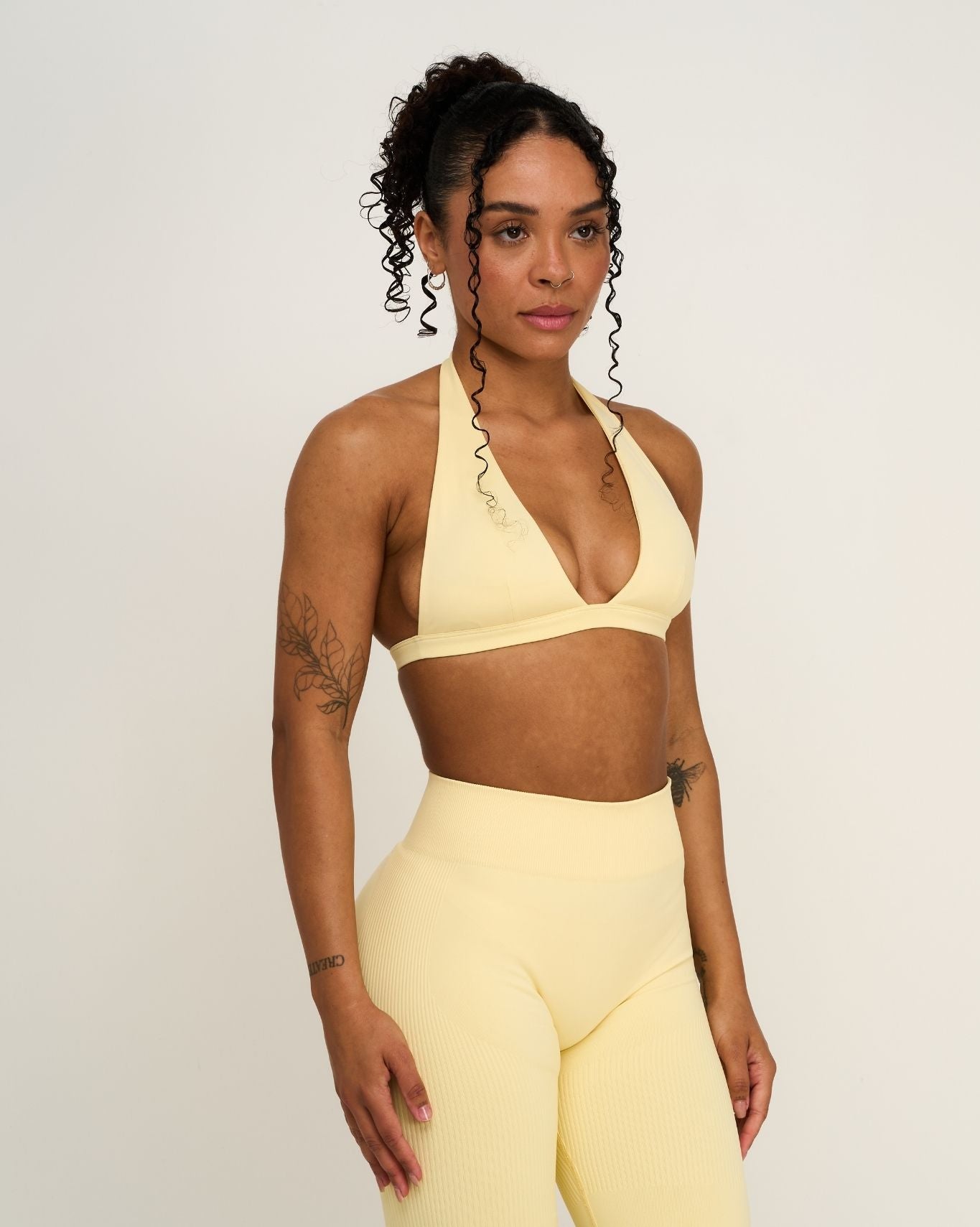 Elevate™ Sculpting Seamless V-Neck Halter Bra | Golden Butter