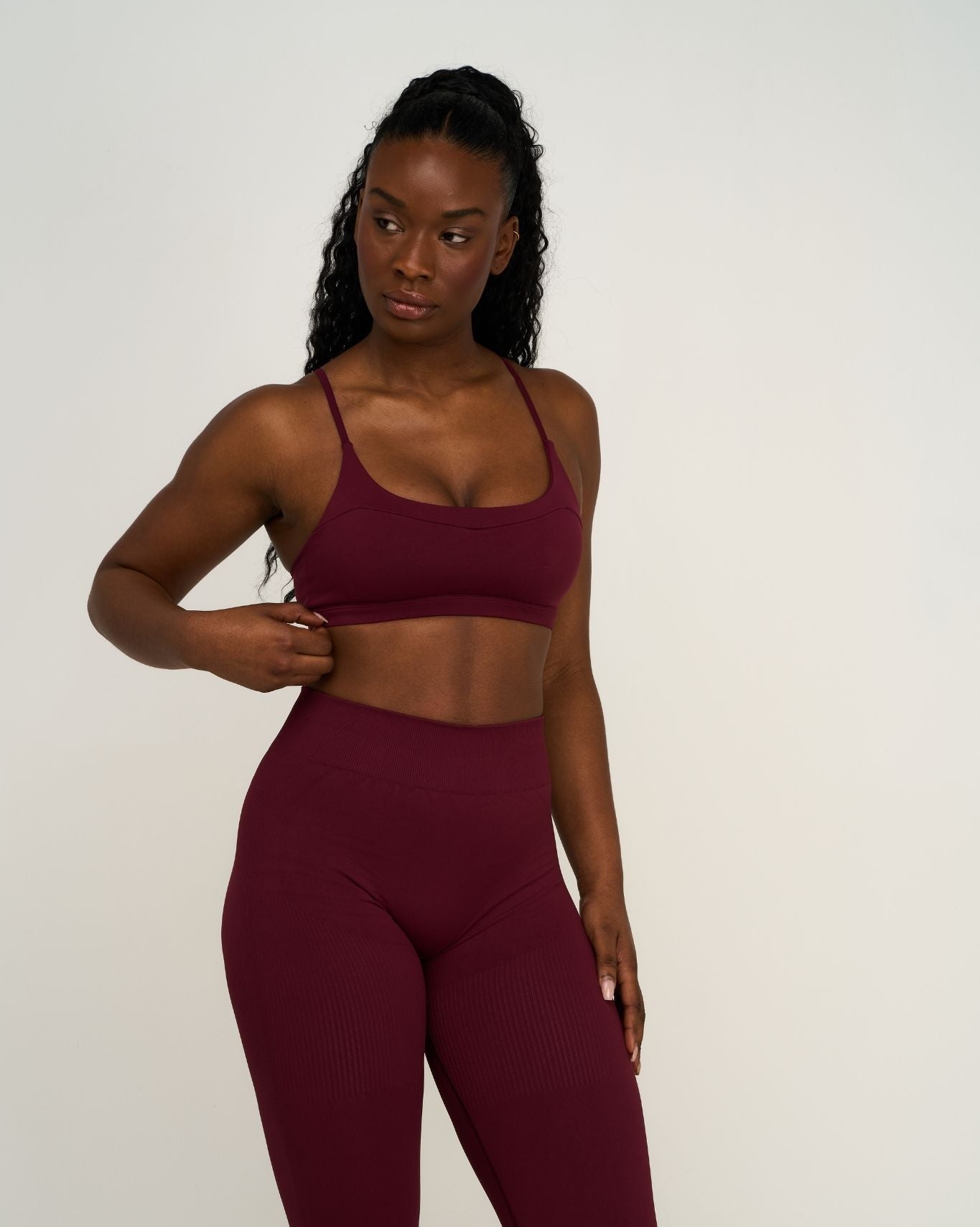 Elevate™ Sculpting Seamless Scoop Neck Bra | Merlot