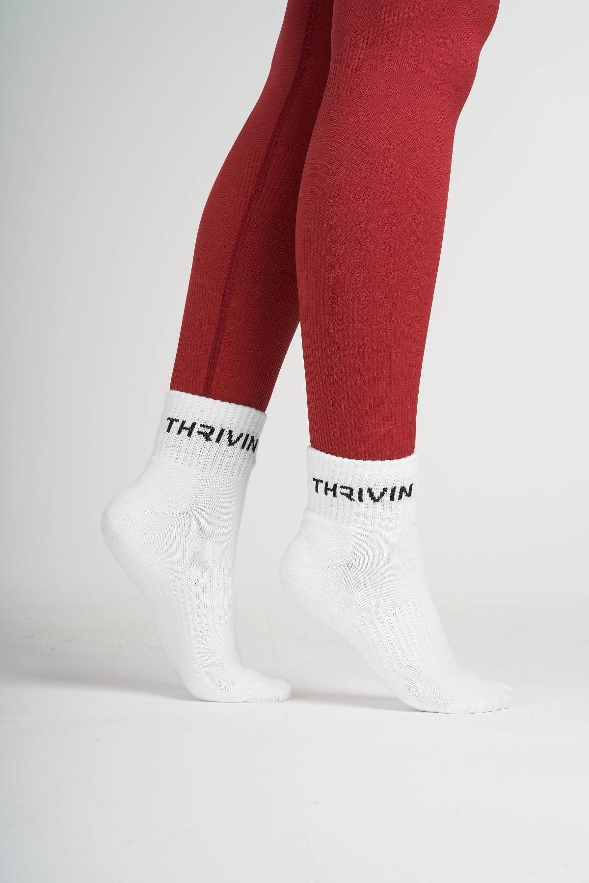 THRIVIN Silk Socks "White"