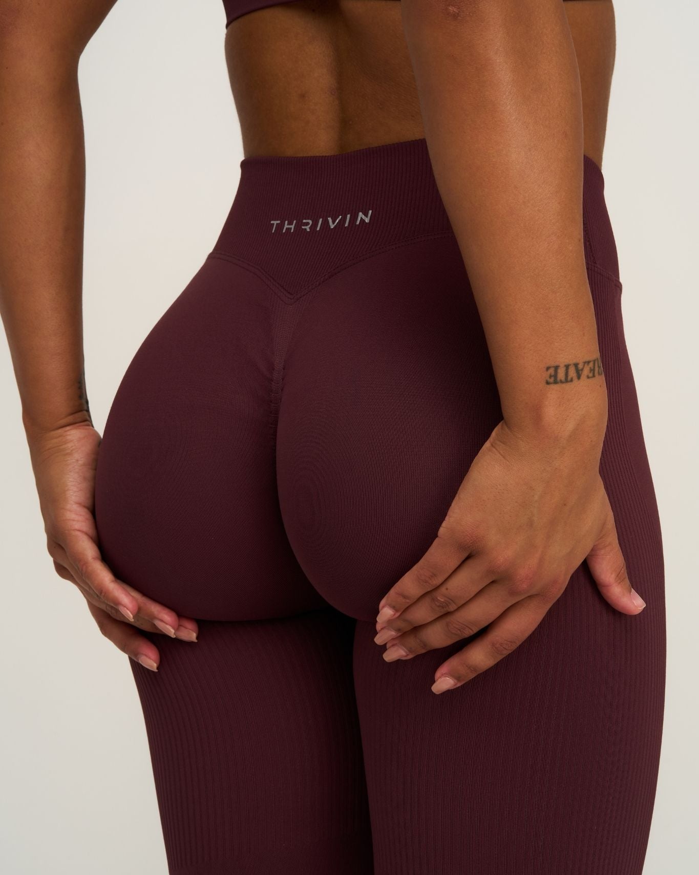 Elevate™ Sculpting Mid V-Waist Scrunch Flare | Dark Mauve